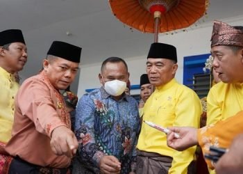 Poto Bupati Romi dan Gubernur Haris dalam Acara Kenduri Lawang Swarnabhumi (dok istimewa)