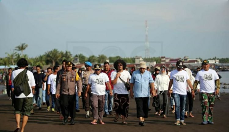 Festival Adat Mandi Safar di Pantai Babussalam Air Hitam Laut Kecamatan Sadu (Dok Istimewa)