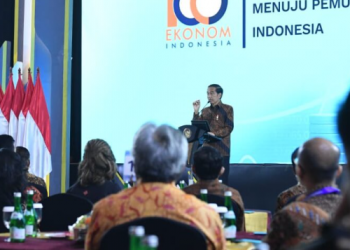 Presiden Joko Widodo menyampaikan sambutannya pada acara Sarasehan 100 Ekonom Indonesia (foto: BPMI Setpres)