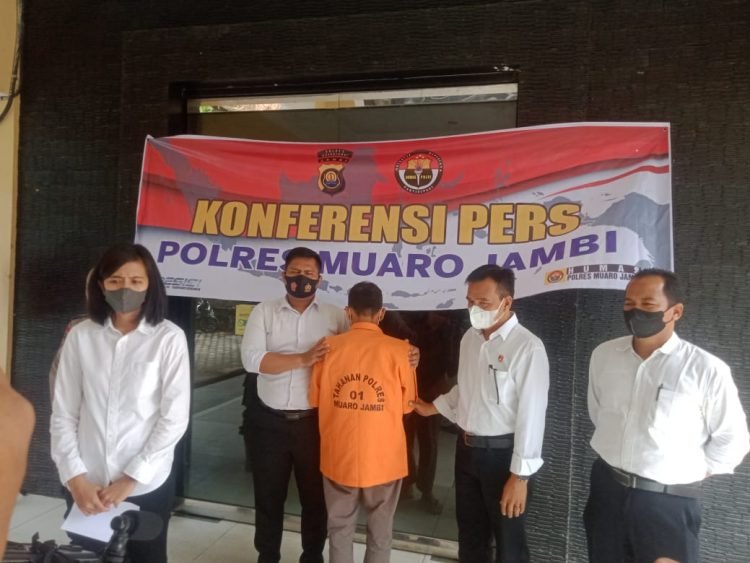Konferensi Pers PMJ kasus pencabulan pimpinan Ponpes di Muaro Jambi (foto: Badrun)