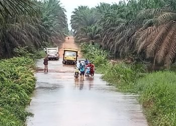 Lokasi tenggelamnya anak umur 12 tahun saat main air di lokasi banjir (foto: deni)