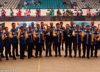 Pengurus Persatuan Tenis Meja Seluruh Indonesia (PTMSI) Jambi foto bersama di GOR Kotabaru, Jambi. [Dok istimewa]