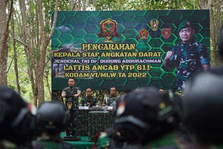 Kasad Jenderal TNI Dr. Dudung Abdurachman pada Latihan Puncak Ancab YTP 611/Awl [dok Dispenad]