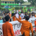 Aksi unjuk rasa mahasiswa di depan Rumah Dinas Rektor Unja, Selasa (20/12/2022). Mereka menuntut rektor mengusut kasus penganiayaan dan penghinaan yang dilakukan dosen terhadap mahasiswa. [Foto RJ.COM]