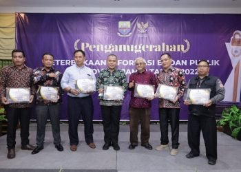 Penganugerahan Keterbukaan Informasi Badan Publik se-Provinsi Jambi yang berlangsung di Hotel Wiltop Kota Jambi, Jumat malam (16/12). (Dok istimewa)