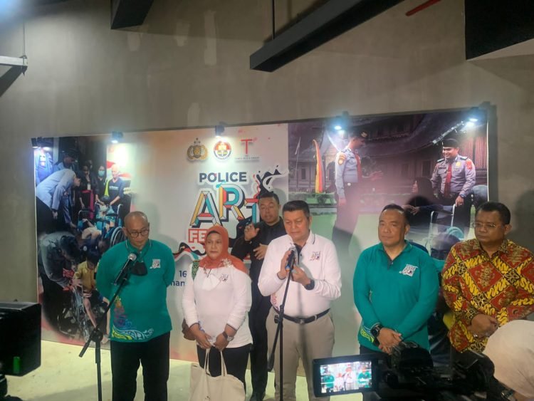 Kalemdiklat Polri, Komjen Pol Rycko Amelza Dahniel saat menghadiri acara Police Art Festival di Taman Ismail Marzuki (TIM) sabtu (17/12/2022) - Dok Div Humas Polri