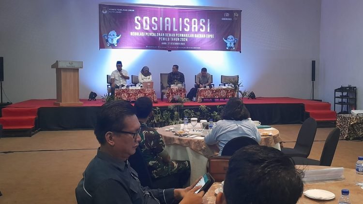 Acara sosialisasi Regulasi Pencalonan Dewan Perwakilan Daerah (DPD) pada Pemilihan Umum (Pemilu) tanhun 2024, yang diselenggarakan KPU Kota Jambi. [Foto Haitami/RJ.COM]