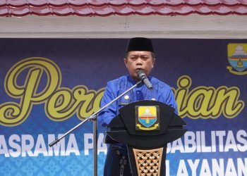 Gubernur Al Haris saat memberi kata sambutan pada persesmin Asrama Panti Disabilitas Multi Layanan (foto: Novriansah)