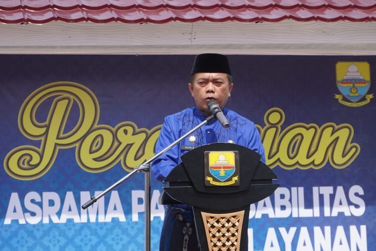 Gubernur Al Haris saat memberi kata sambutan pada persesmin Asrama Panti Disabilitas Multi Layanan (foto: Novriansah)
