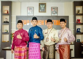 Para pimpinan Rumah Sakit Umum Daerah Raden Mattaher Jambi. (Foto RJ.COM/Den)