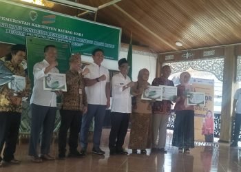 Acara Gebyar Batanghari Tanggu Penggerak Maju Arah Baru Budaya Taat Pajak Tahun 2023, di serambi Rumah Dinas Bupati Batanghari, Jambi, Rabu (11/1/2023). (Foto RJ.COM/Haitami)