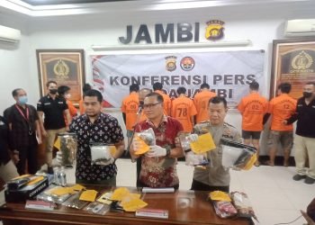 Konferensi pers pengungkapan kasus Narkoba yang dilakukan Polda Jambi, Jumat (13/1/2023). (Foto Humas Polda Jambi)