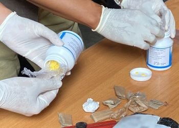 Barang bukti obat ilegal yang diamankan Beacukai dan BPOM Jambi. (Foto RJ.COM/Nasution)