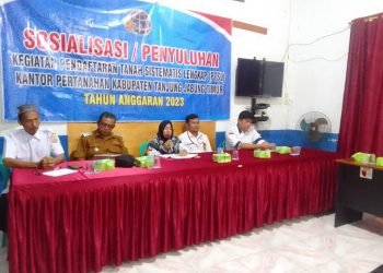 Sosialisasi Pendaftaran Tanah Sistematis Lengkap (PTSL) berbasis partisipasi masyarakat Tahun Anggaran 2023, di Aula Kantor Desa Lagan Tengah, Rabu (25/01/2023). (Foto RJ.COM/Misbah)