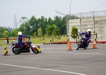 Para Instruktur AHM Safety Riding menjalankan latuhan untuk persiapan ajang The 1st Asia & Oceania Safety Instructors Competition. (Foto AHM)