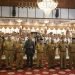 Gubernur Jambi, Al Haris, melepas 61 orang peserta magang ke Jepang di Auditorium Rumah Dinas Gubernur Jambi, Senin (30/1/2023). (Foto Diskominfo Provinsi Jambi/Harun)