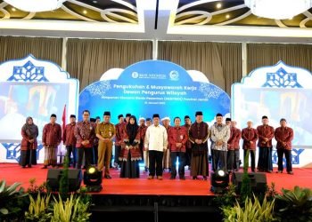 Pengukuhan DPW Himpunan Ekonomi Bisnis Pesantren Provinsi Jambi di Swissbell Hotel, Kota Jambi, Selasa (31/1/2023). (Foto RJ.COM/Deni)