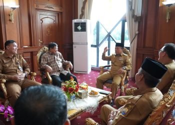 Al Haris saat menerima Audiensi PASI Provinsi Jambi diKantor Gubernur Jambi, Senin (13/02/2023). foto: Novriansah - Kominfo)
