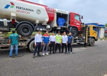 Mobil tangki Pertamina membawa bahan bakar helikopter dikirimkan ke Bangko untuk menyuplay bahan bakar helikopter yang melakukan evakuasi Kapolda Jambi dan rombongan. (Foto Humas Polda Jambi)