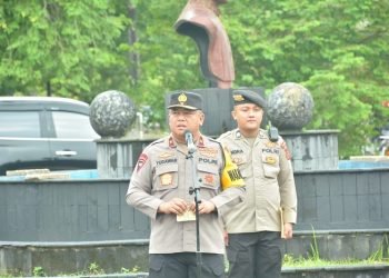 Wakapolda Jambi saat memimpin upacara penutupan Posko Crisis Center, Kamis (23/2/2023). (Foto Humas Polda Jambi)