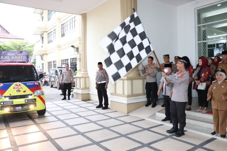 Polda Jambi Melaunching Mobil Takjil di Gedung Mapolda Jambi Sabtu, (25/03/23). (Foto: RJ.COM)