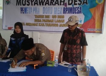 Pelaksanaan Musdes Penetapan Pembetukan Tim RPJMdes pandan lagan TA 2023 di aula kantor Desa Pandan Lagan, Jum'at (10/3/2023). (Dok. RJ.COM/Misbah)