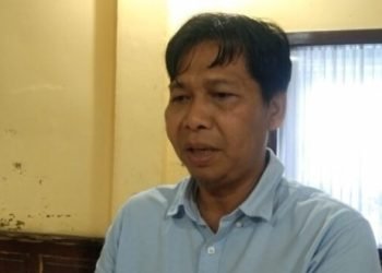 Ketua DPRD Tanjab Timur, Mahruf SE saat diwawancarai awak media, Selasa (24/01/2023) (Dok. RJ.COM/Deni)