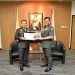 Kasad Jenderal TNI Dr. Dudung Abdurachman bersama Panglima Tentera Darat Diraja Brunei, Brigadier General Dato Seri Pahlawan Saifulrizal di Markas TDDB Berakas Garison, Senin (13/3/2023). (dok. Dispenad)