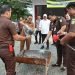 Sekda Sapril hadiri pemusnahan barang bukti narkotika oleh Kejaksaan Negeri (Kejari) Tanjab Timur, Senin (13/03/2023). (Dok. RJ.COM/Haitami)