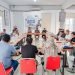 Kegiatan Jum'at Curhat bertempat di Kopi Tiam Sahabat, Jumat, (17/3/23). [Foto: Humas Polda Jambi]