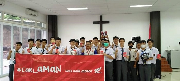 Kegiatan Kampanyekan Keselamatan Berkendara oleh PT Sinar Sentosa Primatama (Sinsen) main dealer sepeda motor Honda di Provinsi Jambi, Rabu (29/03/2023). (Dok. Sinsen/Ajeng)
