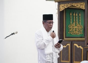 Wakil Gubernur Jambi, H. Abdullah Sani, saat menyampaikan kata sambutan pada Safari Ramadhan di Kabupaten Tebo di Masjid Agung Nurul Huda di Kabupaten Tebo, Sabtu (01/04/2023). (Foto : Diskominfo/Harun)