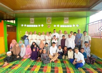 Mallica Glow buka bersama anak asuh Umi Ikhlas, Kamis (6/3/24). (Dok. RJ.COM)