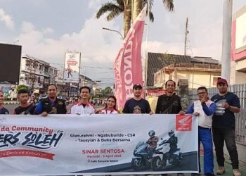 IMHJ dan Sinsen gelar baksos di bulan suci Ramadhan 1444 Hijriah yang dikemas dalam event bertajuk “Bikers Soleh” di depan Kantor PT Sinsen main dealer sepeda motor Honda di Provinsi Jambi, Mimggu (09/04/2023). (Dok, Ajeng - Sinsen)