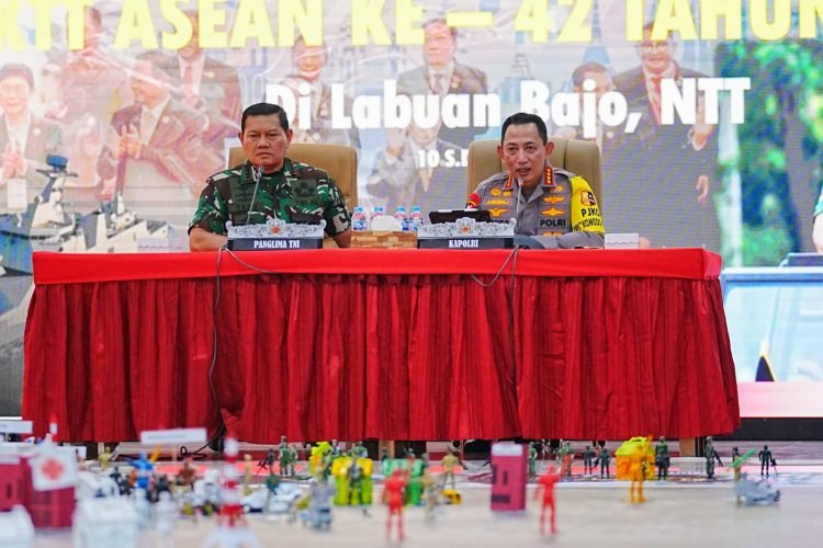 Apel Gelar Pasukan  pengamanan penyelenggaraan KTT ASEAN di Labuan Bajo, Minggu, (07/05/2023). (Dok. Div Humas Polri)