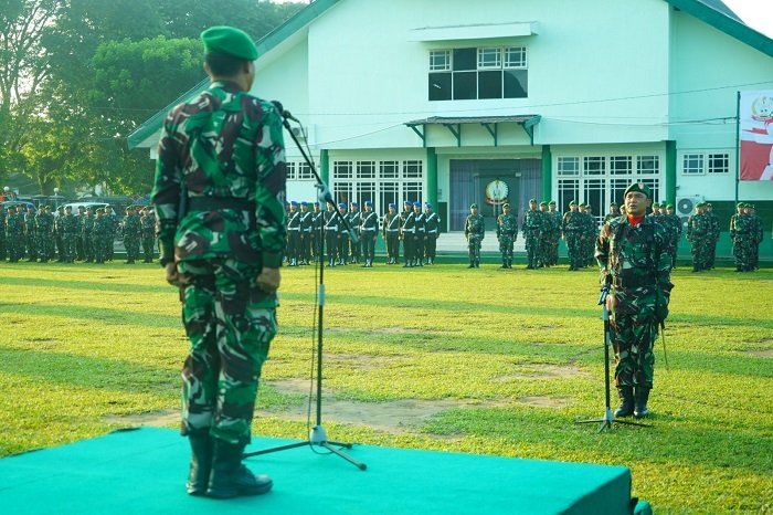 Upacara Bendera Harkitnas ke-115 Tahun 2023 di lapangan upacara Makorem 042/Gapu,Kel. Sungai Putri, Kota Jambi. Senin (22/5/2023). (Dok.Penrem 042/Gapu)