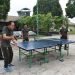 Danrem 042/Gapu bermain tenis meja dengan prajurit jajaran Korem 042/Gapu di Yonif R 142/KJ, Pal II, Kasang, Kota Jambi, Jumat (26/5/2023). (Foto: Penrem 042/Gapu)