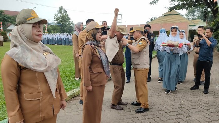 Apel PPDB 2023 diikuti seluruh Kepala SMA, SMK dan SLB se Provinsi Jambi di SMA Negeri 5 Kota Jambi, Selasa (06/06/2023). (Dok. realitajambi/Deni)