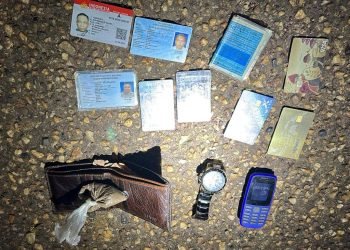 Barang bukti yang diamanakan Polisi 1 (satu) unit Hp nokia warna biru, 1 (satu) buah jam tangan merk alexander cristie (Dok. Humas Polda Jambi)