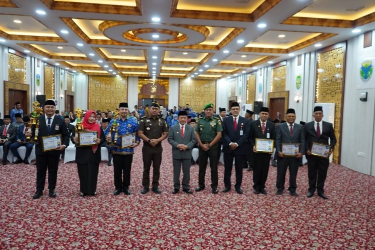 Gubernur pada Upacara Hari Lingkungan Hidup Sedunia Tahun 2023,di Ruang Pola Kantor Gubernur Jambi, Senin (19/06/2023). (Foto : Novriansah -Kominfo)