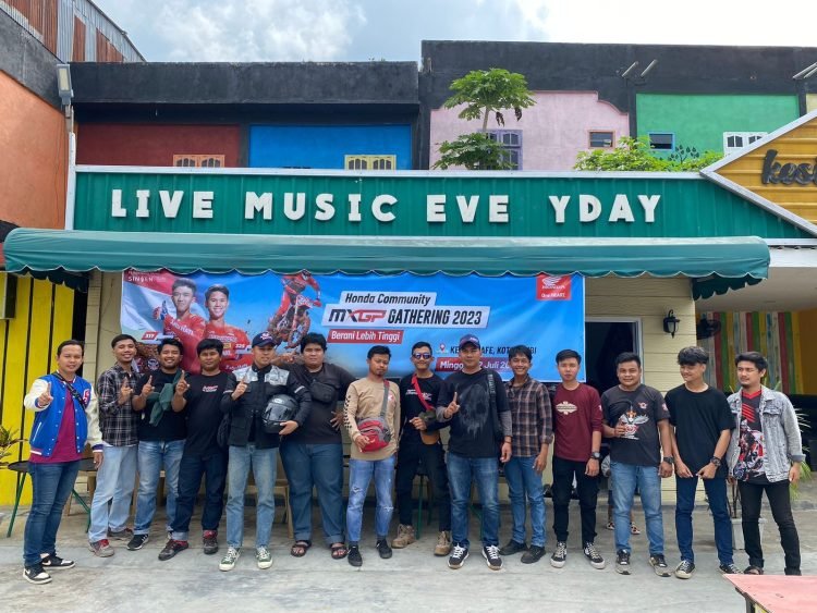 Kegiatan Honda Community MXGP Gathering 2023 di kafe kesiko, Minggu (02/06/2023). (Dok.sinsen/ajeng)