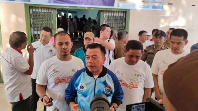 Al Haris saat di wawancarai di lapangan GOR Kota Baru, Senin (03/07/2023). (Dok. RJ.COM/Haitami)