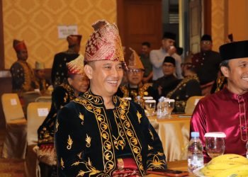 Kapolda saat Hadiri Peringatan Acara Puncak Hari Adat Melayu Jambi ke 2 Tahun 2023 di Gedung RCC, Kota Jambi,  Rabu (19/07/2023). (Dok. Humas Polda Jambi)