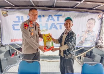 Jum'at Curhat Polda Jambi Pengemudi Ketek di peraiaran sungai batang hari, Jumat (28/07/2023). (Dok. Humas Polda Jambi)