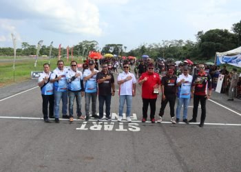 Kapolda Jambi Membuka SCP Nasional Championship 2023 di Zabag Nasional Sirkuit Muara Sabak, Tanjab Timur, Sabtu (26/8/2023). (Dok. Humas Polda Jambi)