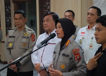 Kabid Humas Polda Lampung, Kombes Pol Umi Fadilah saat memberikan keterangan di Mapolda Lampung, Senin (28/8/2023). (Dok. Humas Polda Lampung)