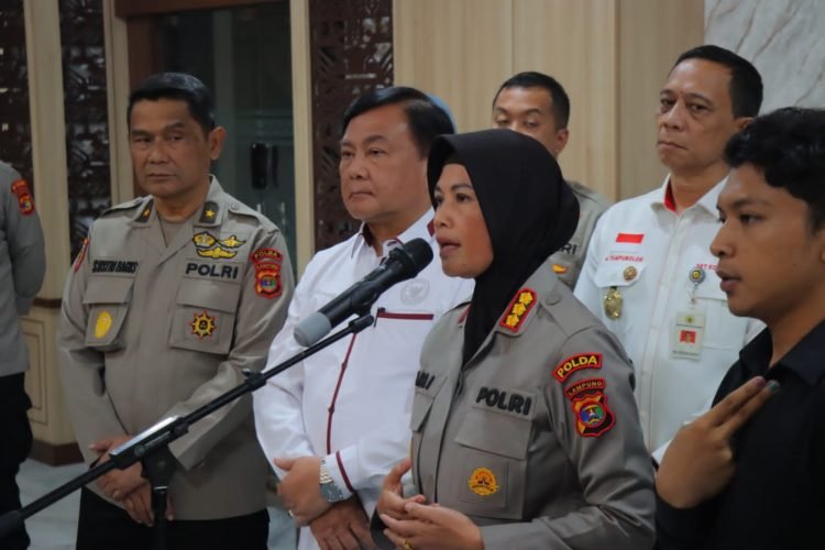 Kabid Humas Polda Lampung, Kombes Pol Umi Fadilah saat memberikan keterangan di Mapolda Lampung, Senin (28/8/2023). (Dok. Humas Polda Lampung)