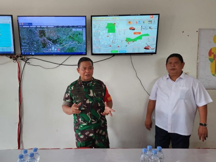 Danrem 042/Gapu Cek Langsung Proyek Water Intake Sungai Batanghari di Distrik VII Senin (28/08/2023). (Dok. Penrem 042/Gapu)