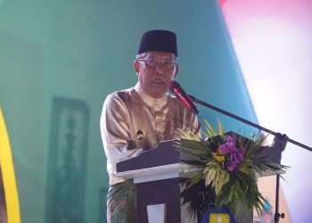 Wagub Abdullah Sani pada penutupan MTQ Tingkat Provinsi Jambi di Arena Utama MTQ, Lapangan Gunung Kembang, Kabupaten Sarolangun, Selasa (29/8/2023) (Foto: Harun - Kominfo).