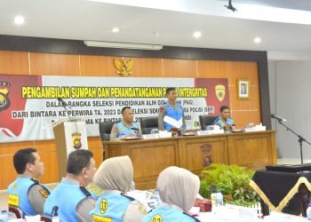 Pengambilan Sumpah dan Penandatanganan pakta integritas panitia seleksi PAG dari Bintara ke Perwira Polri T.A 2023 dan seleksi Pendidikan SBP dari Tamtama ke Bintara Polri T.A 2024, di Mapolda Jambi Senin, (14/08/2023) (Dok. Humas Polda Jambi)